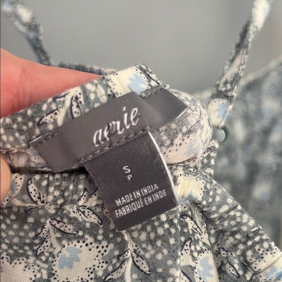 Aerie Blue and White Floral Romper Size Small - Picture 2 of 8